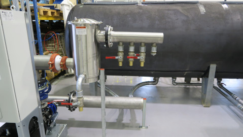 Air-cooled modular industrial chillers free-cooling