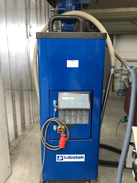 Mobile dry air dryer