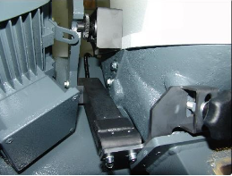 Hohe Zuverlässigkeit
ausgefeilte Sicherheitstechnik DIN ISO 13849-1 Performance Level C
läuft bei gefülltem Trichter an
Rotor einseitig doppelt gelagert