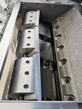 Firma Lechner RS 45090
900 Kg pro Stunde 
Absaugstation
Schalldämmung
Fördergebläse
