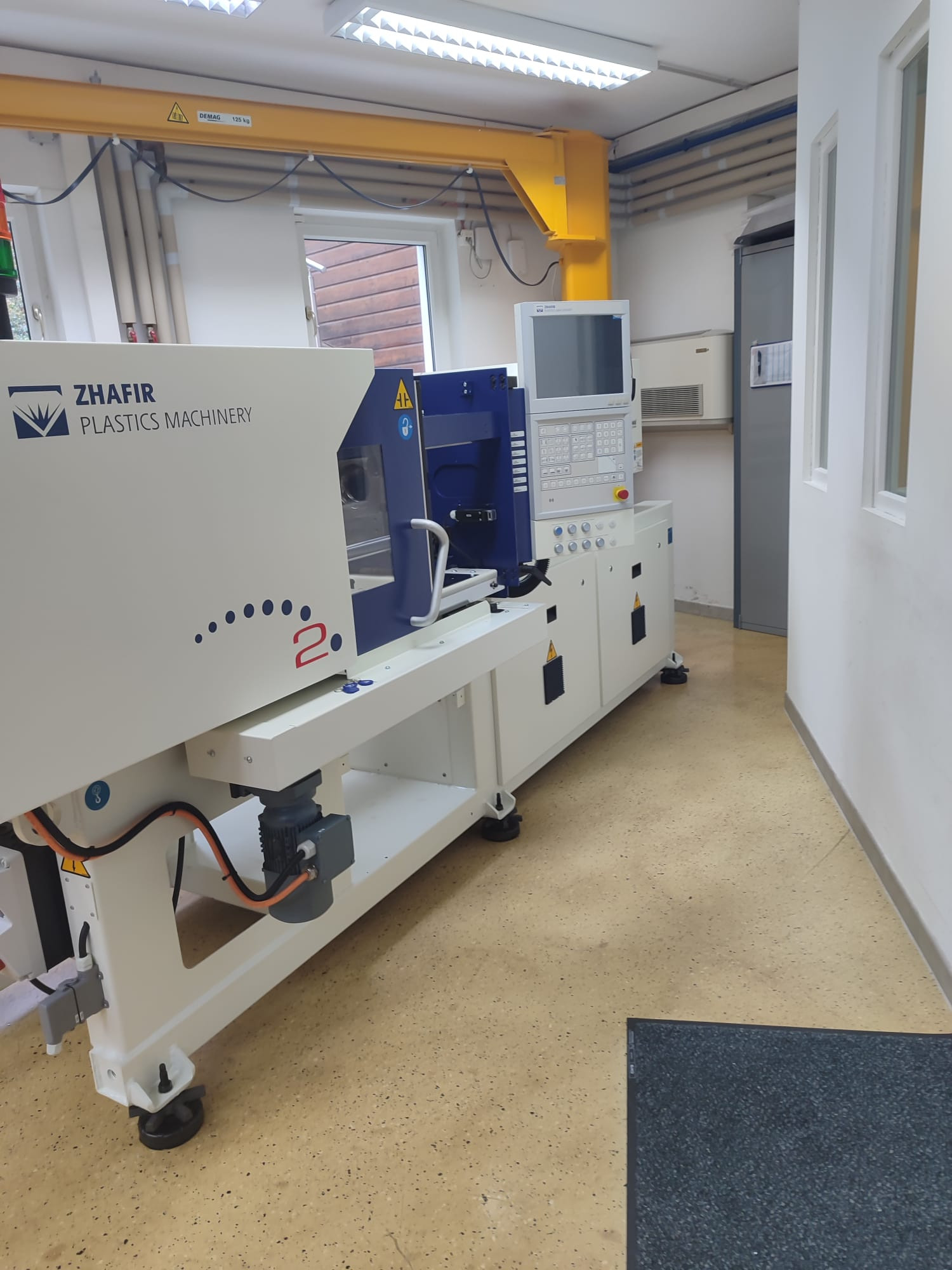 used injection moulding machine Zhafir Venus II 400 - Buechler GesmbH