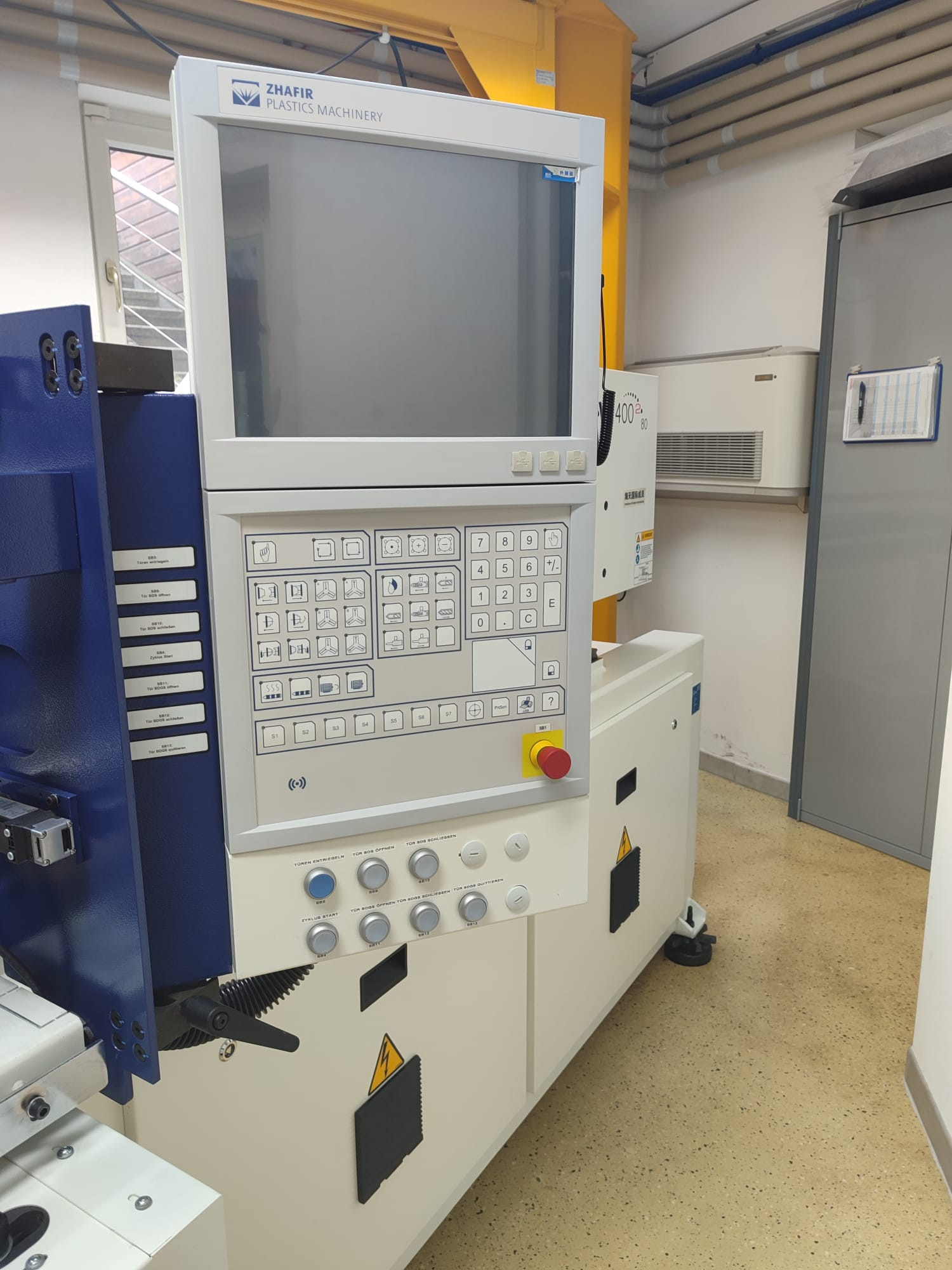 used injection moulding machine Zhafir Venus II 400 - Buechler GesmbH