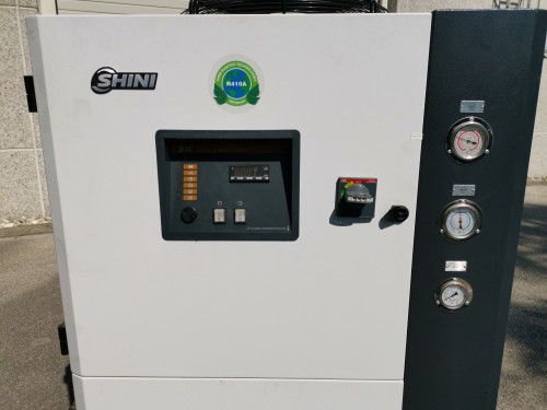 Luftgekühlte Wasserkühlanlage mit 38 KW Kühlleistung