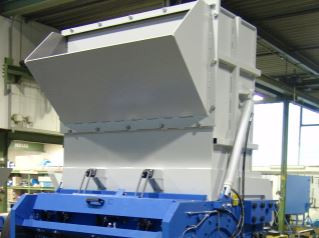Optionen nach Ihren Wünschen
gekühltes Gehäuse für temperaturempfindliches Material
Rotorvarianten für ihre Anwendung
Trichtervarianten
mechanische und elektrische Integration in einer Produktionslinie