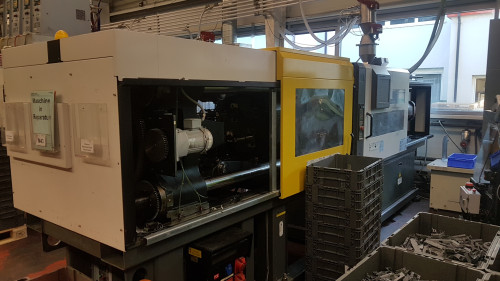 used injection molding machine Fanuc S200 / 150B Roboshot