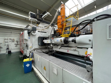 gebrauchte Spritzgießmaschine Ferromatik Milacron